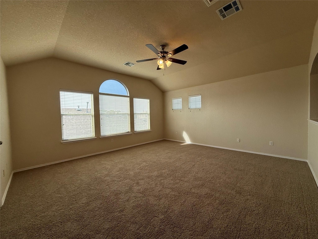 1529 Tonia Loop - Photo 9