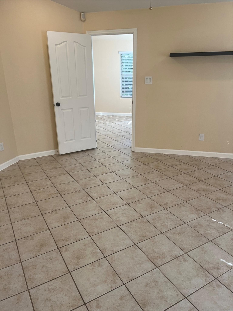 1704 Ascot Ln - Photo 8