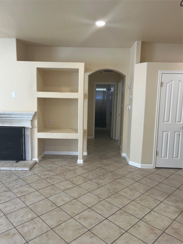 1704 Ascot Ln - Photo 5
