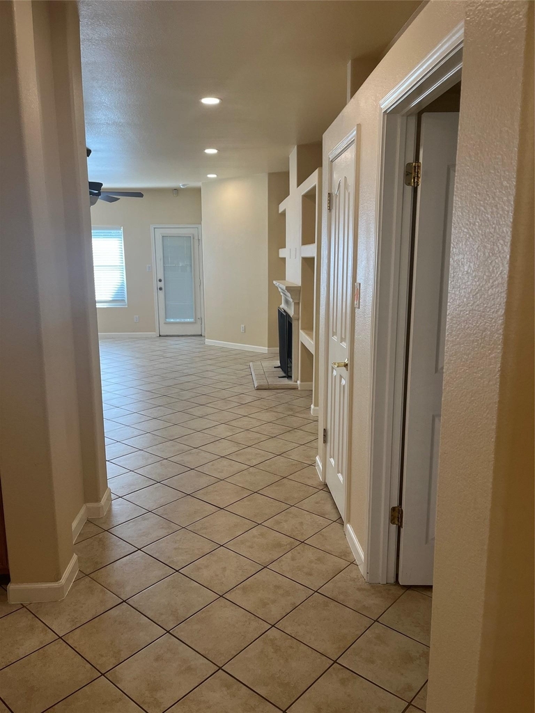 1704 Ascot Ln - Photo 7