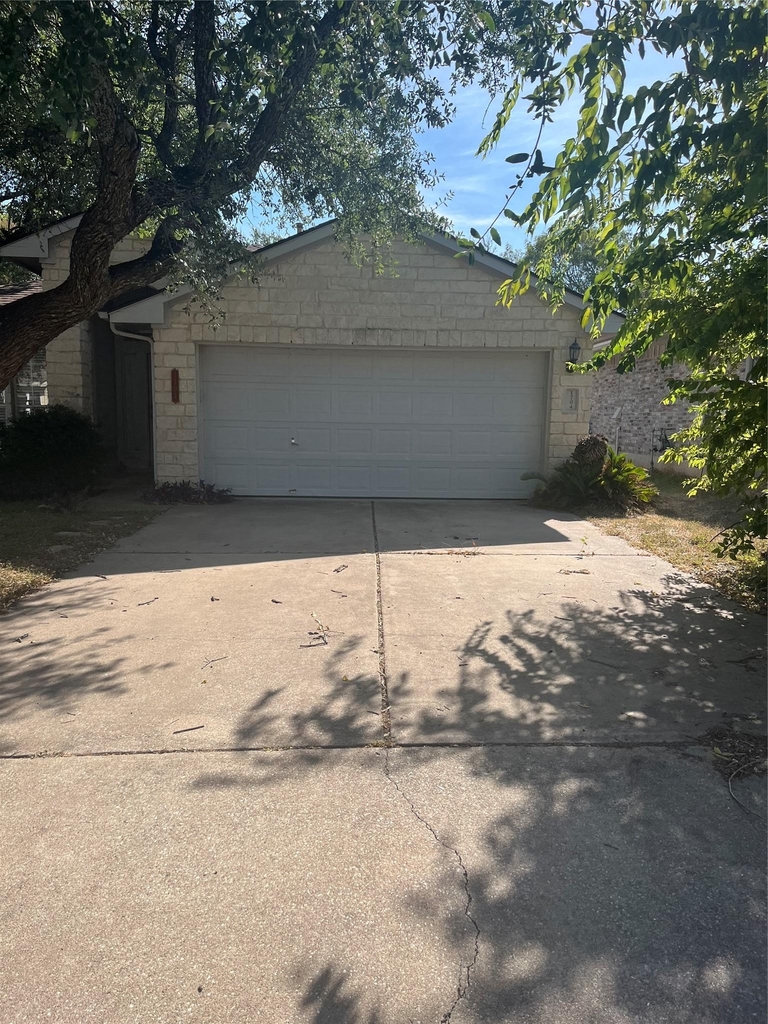 1704 Ascot Ln - Photo 1
