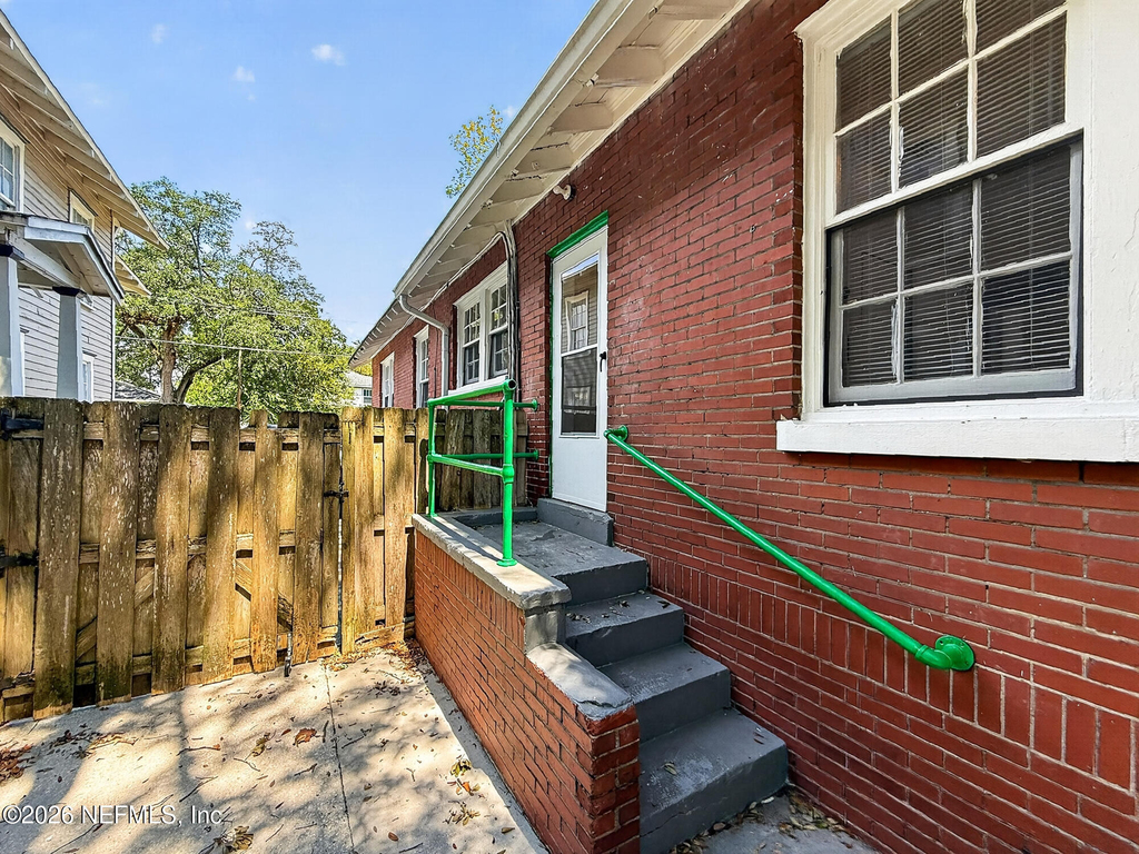 2736 Lydia Street - Photo 31