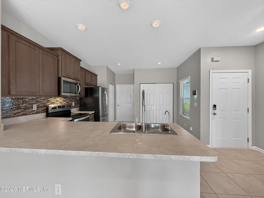 940 Capitol Parkway - Photo 8