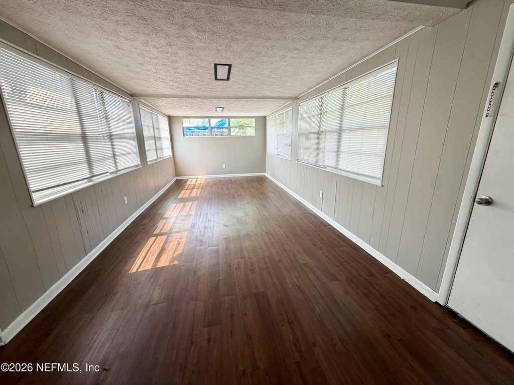 5143 Camellia Circle S - Photo 7