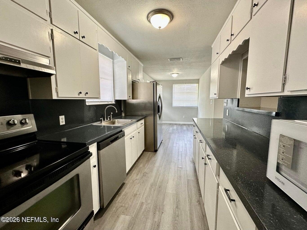 5255 Camille Avenue - Photo 3