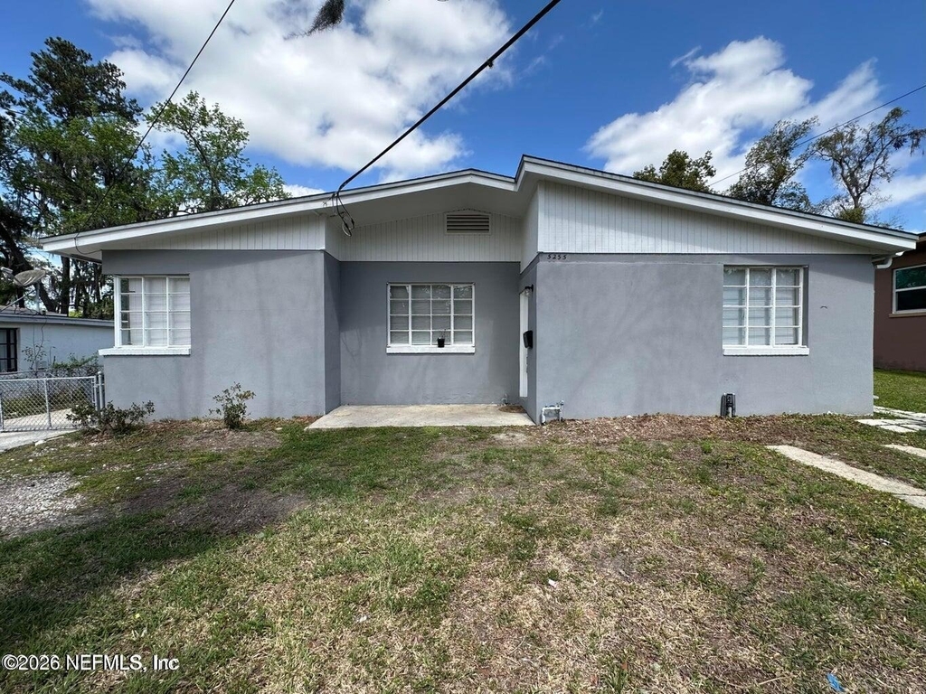 5255 Camille Avenue - Photo 0