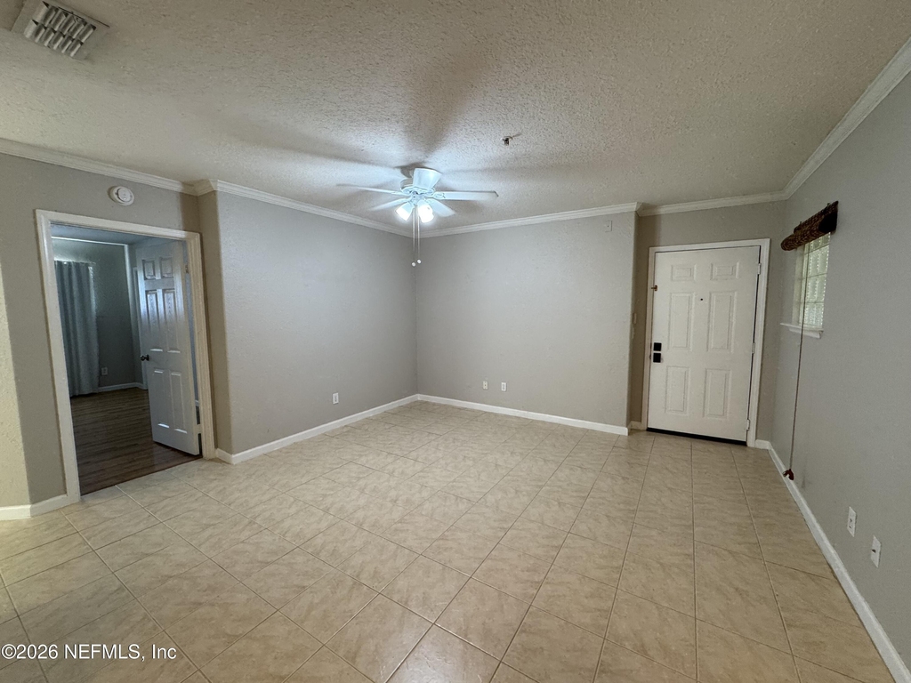 1701 The Greens Way - Photo 2