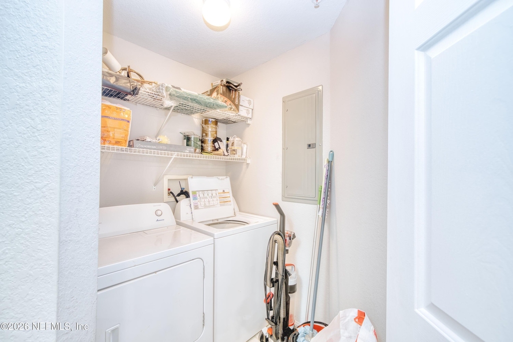 940 Village Trail - Photo 30