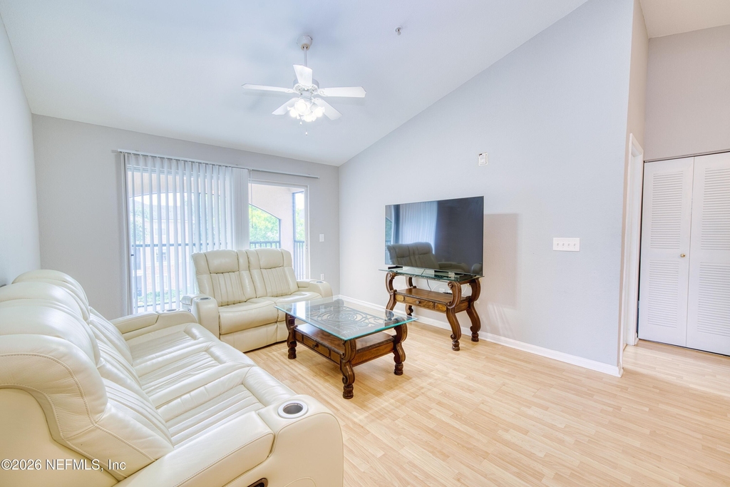 940 Village Trail - Photo 6