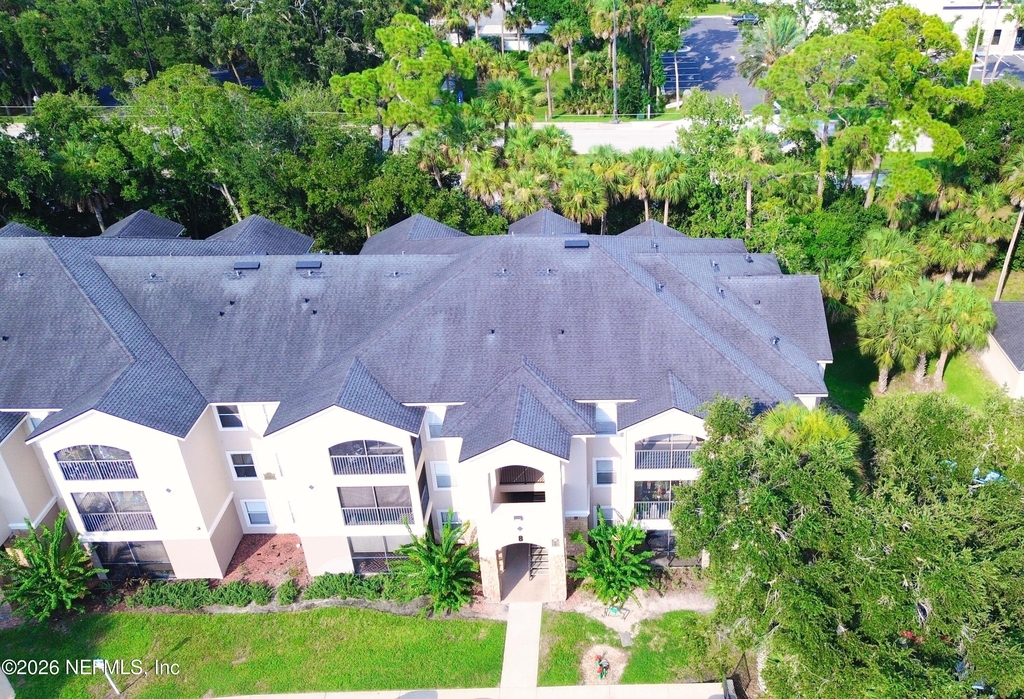 940 Village Trail - Photo 3