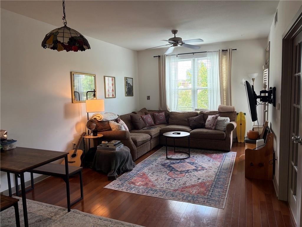 390 17th Street Nw - Photo 2