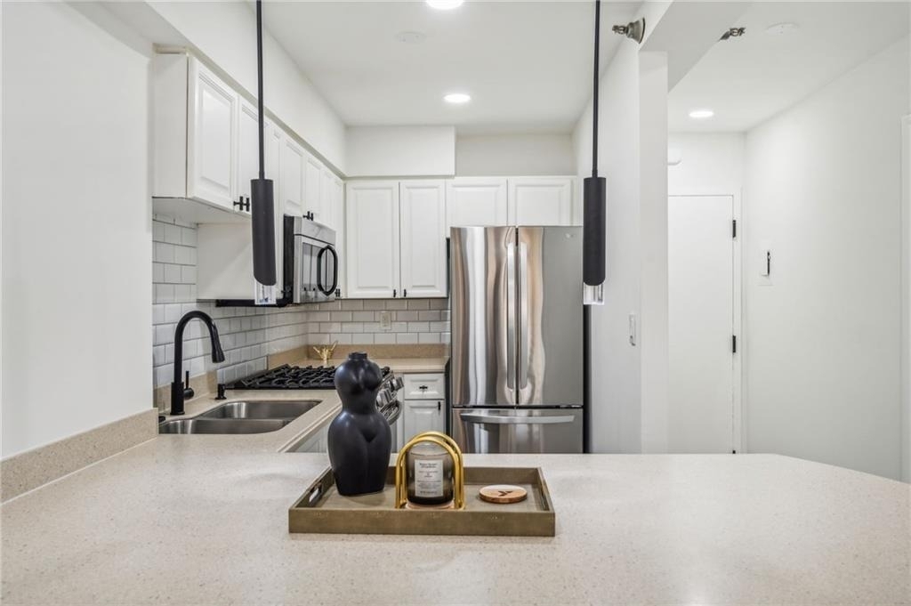 2479 Peachtree Road Ne - Photo 3