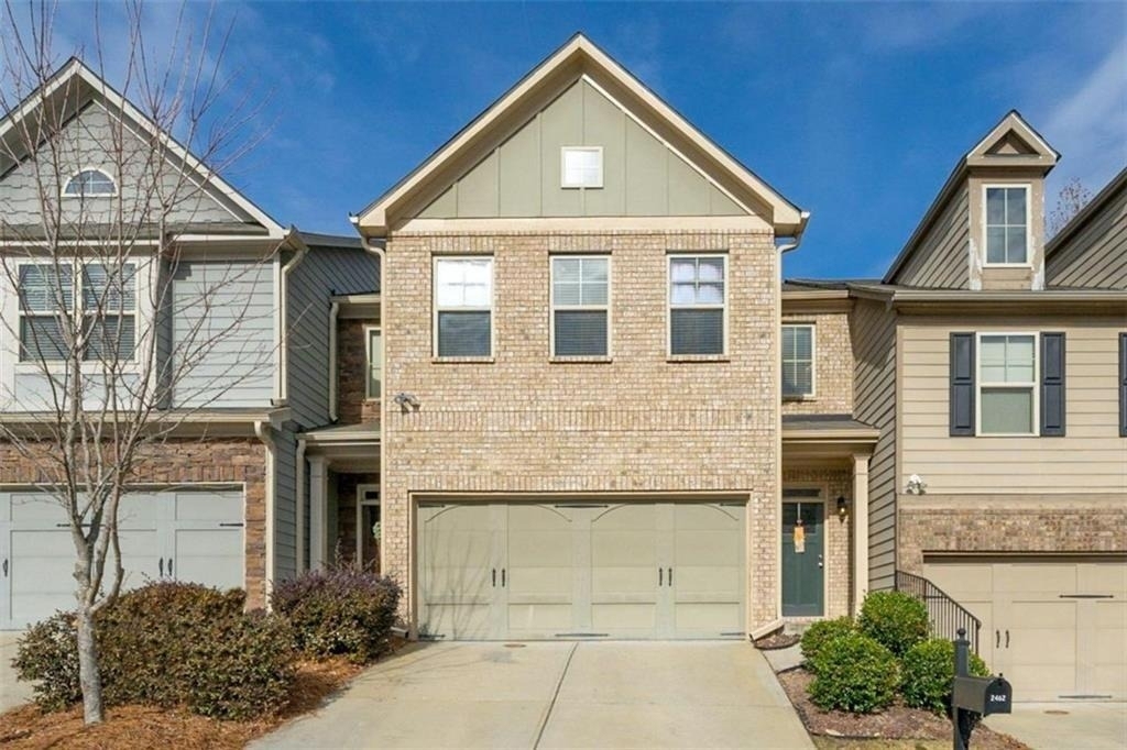 2462 Whiteoak Run Se - Photo 1