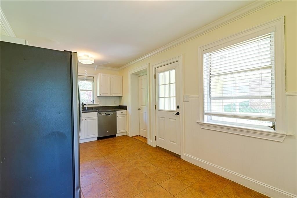 3666 Wisteria Lane Se - Photo 5