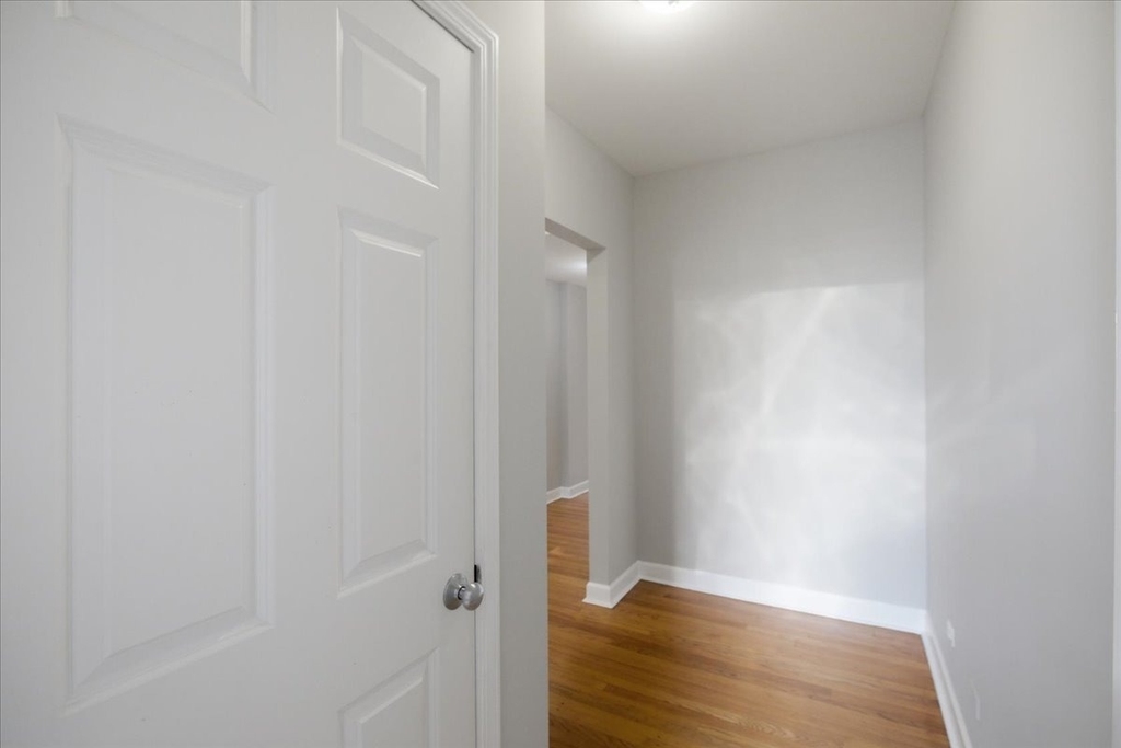 414 W Walnut Street - Photo 9