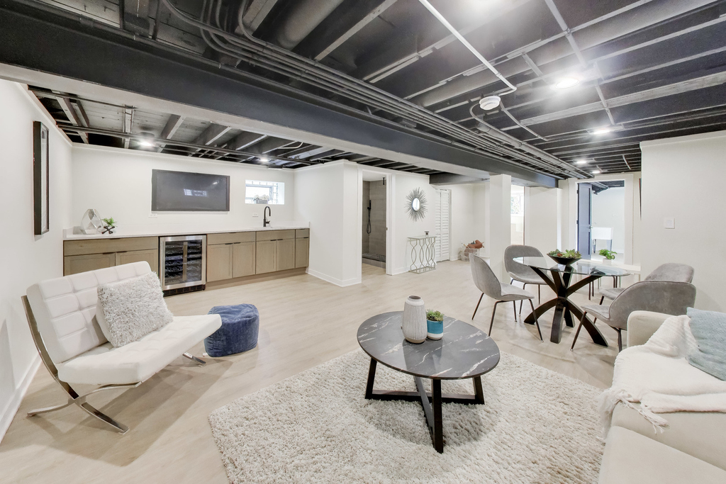 6730 W Dakin Street - Photo 24