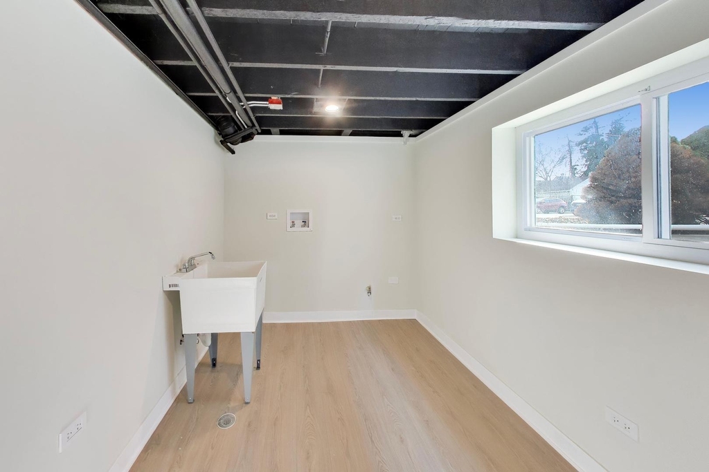 6730 W Dakin Street - Photo 28