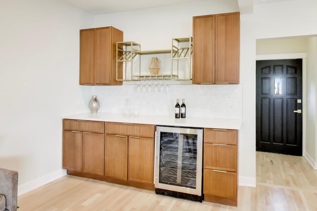 6730 W Dakin Street - Photo 10