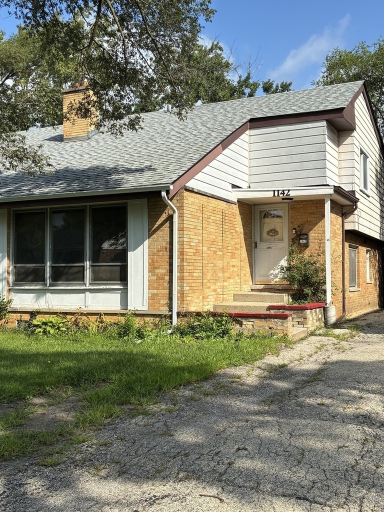 1142 Brighton Place - Photo 0