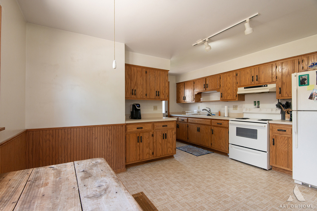 220 E 15th Street - Photo 6