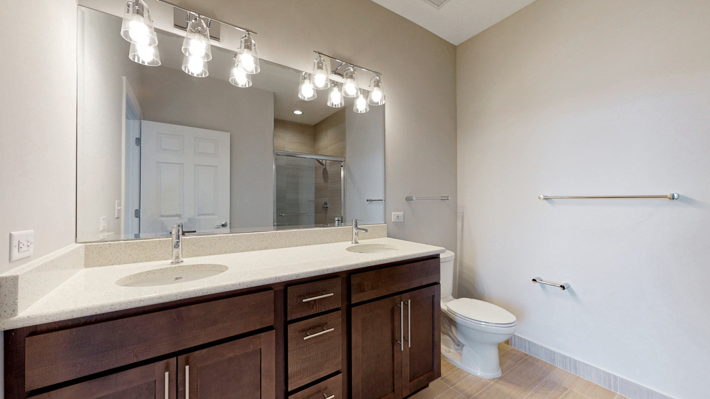 4758 N Laramie Avenue - Photo 9