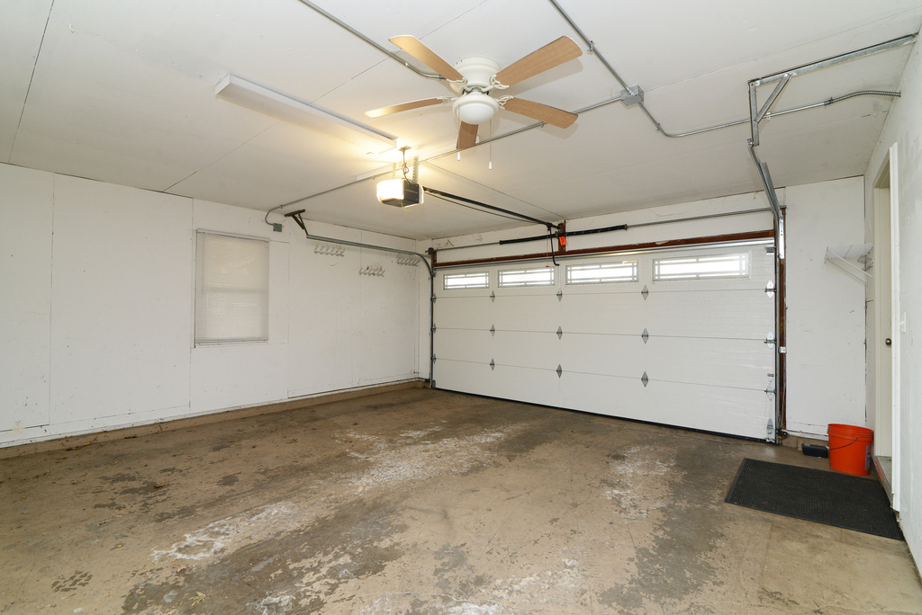 1070 Center Drive - Photo 26