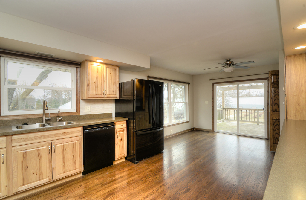 1070 Center Drive - Photo 6
