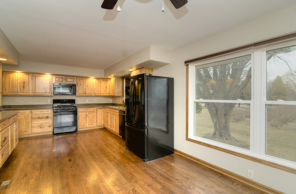 1070 Center Drive - Photo 8