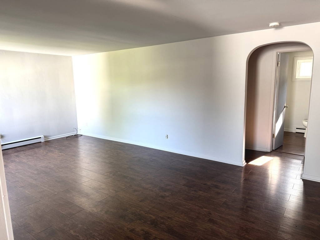 225 Panama Avenue - Photo 3