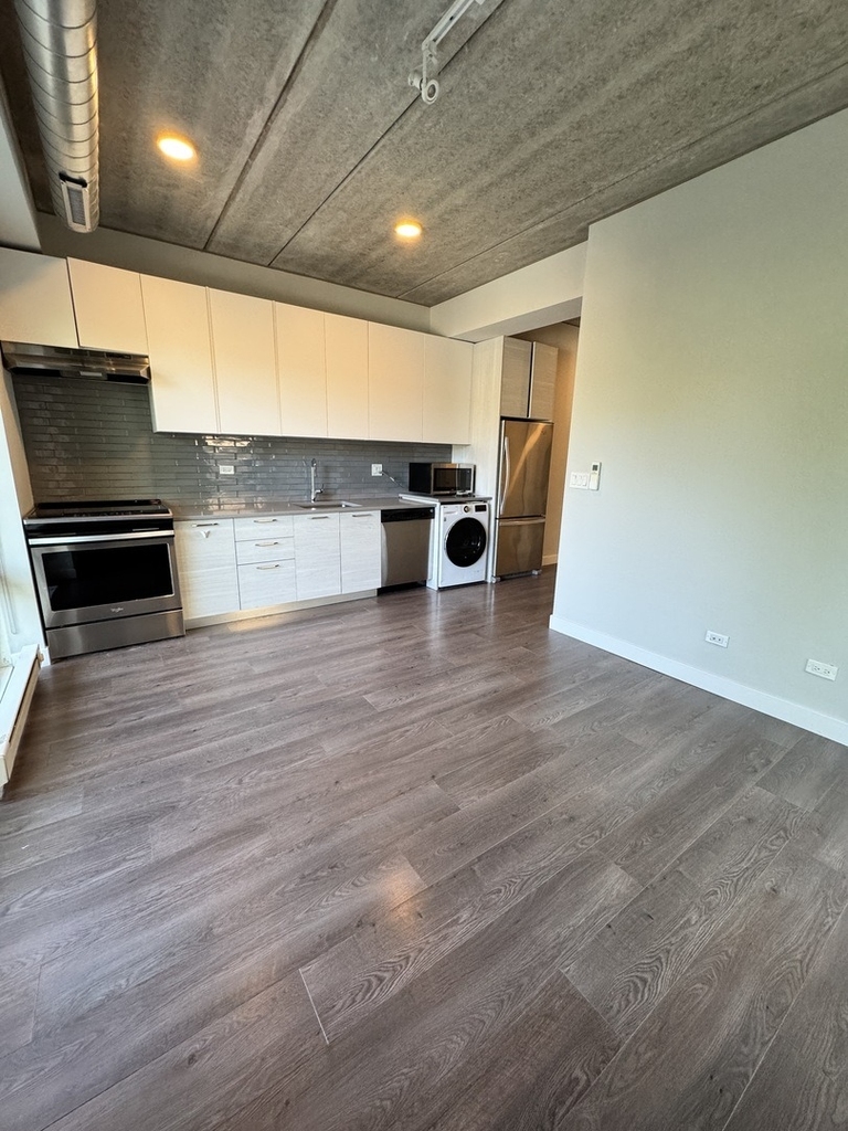 2407 W Eastwood Avenue - Photo 14