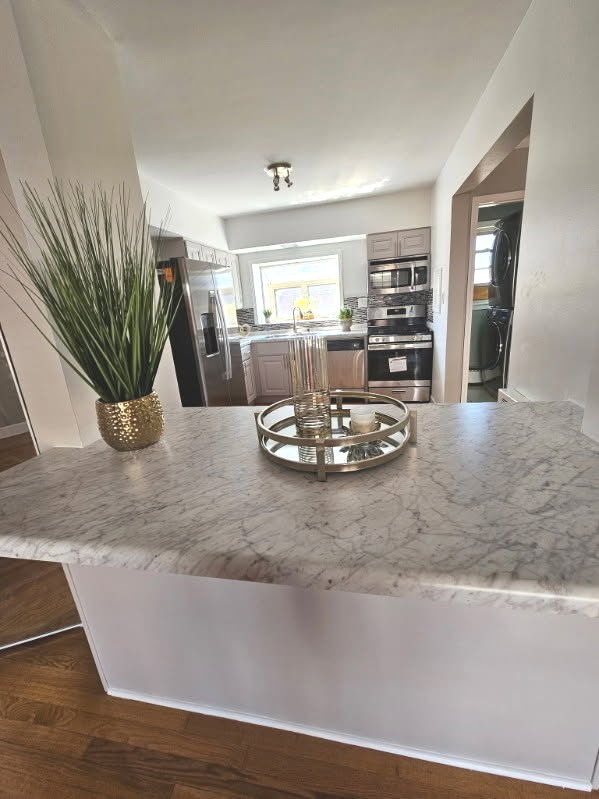 7526 N Ridge Boulevard - Photo 3