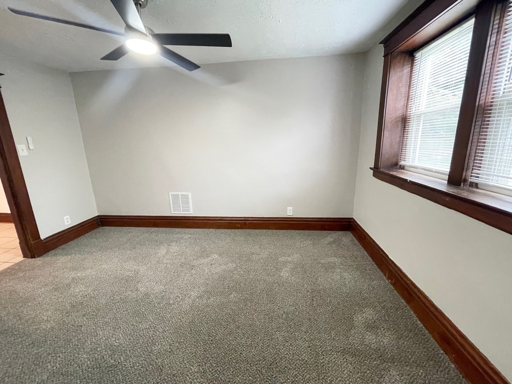 321 N Main Street - Photo 15