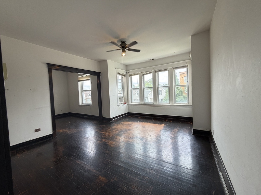 3652 N Kilpatrick Avenue - Photo 6