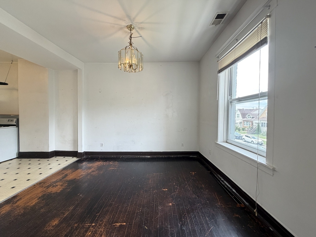 3652 N Kilpatrick Avenue - Photo 9