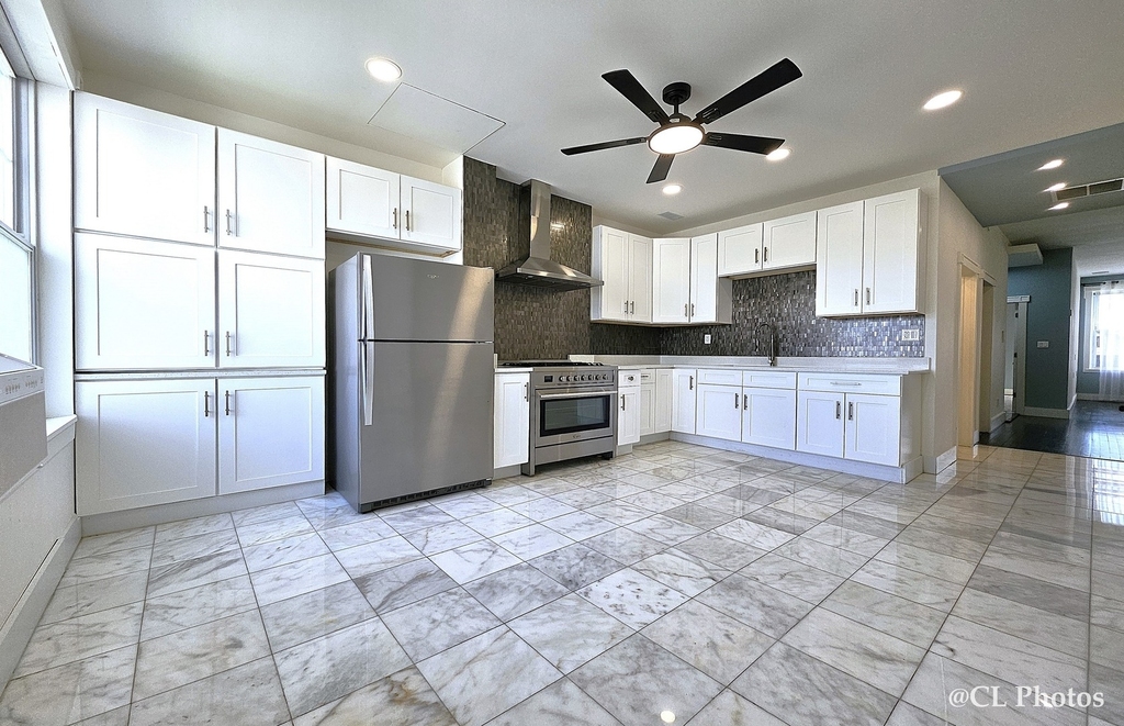2924 W 38th Place - Photo 5