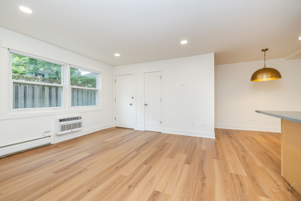 406 Franklin Avenue - Photo 3