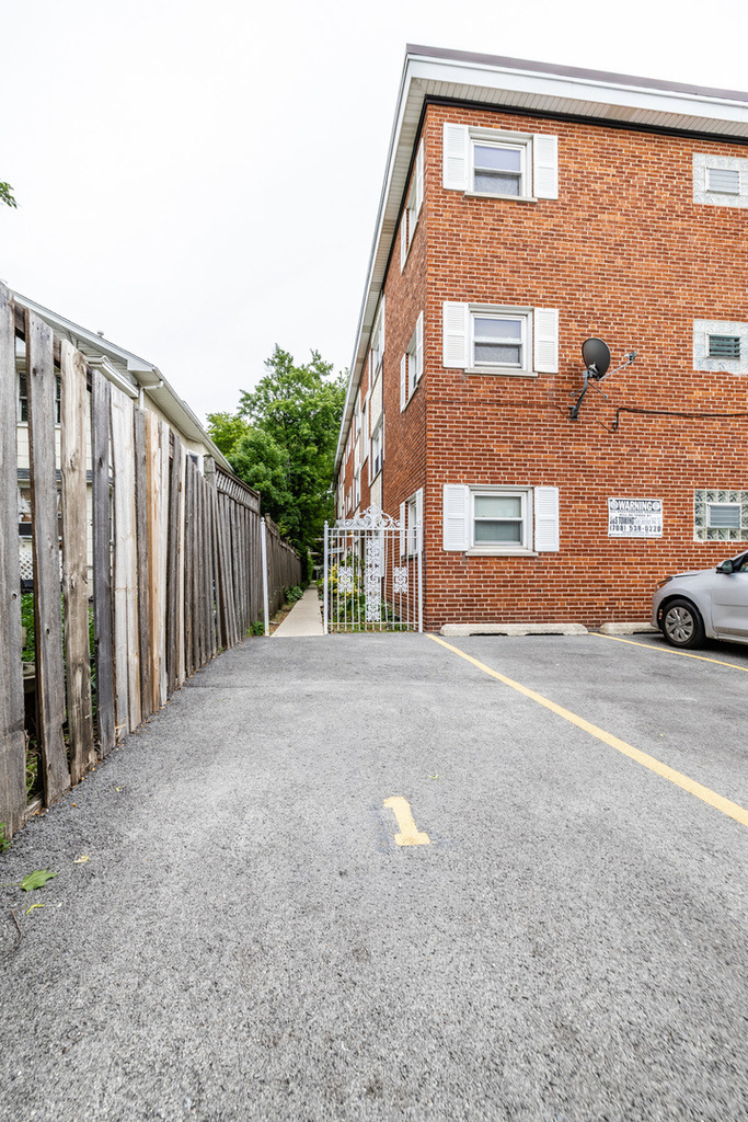 406 Franklin Avenue - Photo 18
