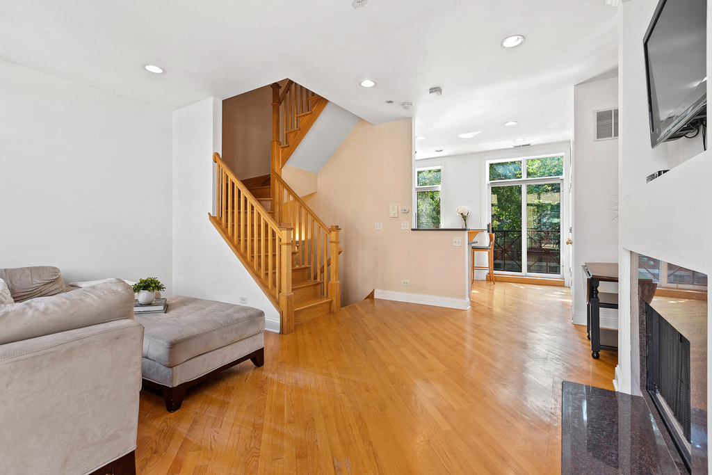 1350 W Byron Street - Photo 1