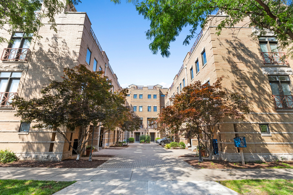1350 W Byron Street - Photo 17