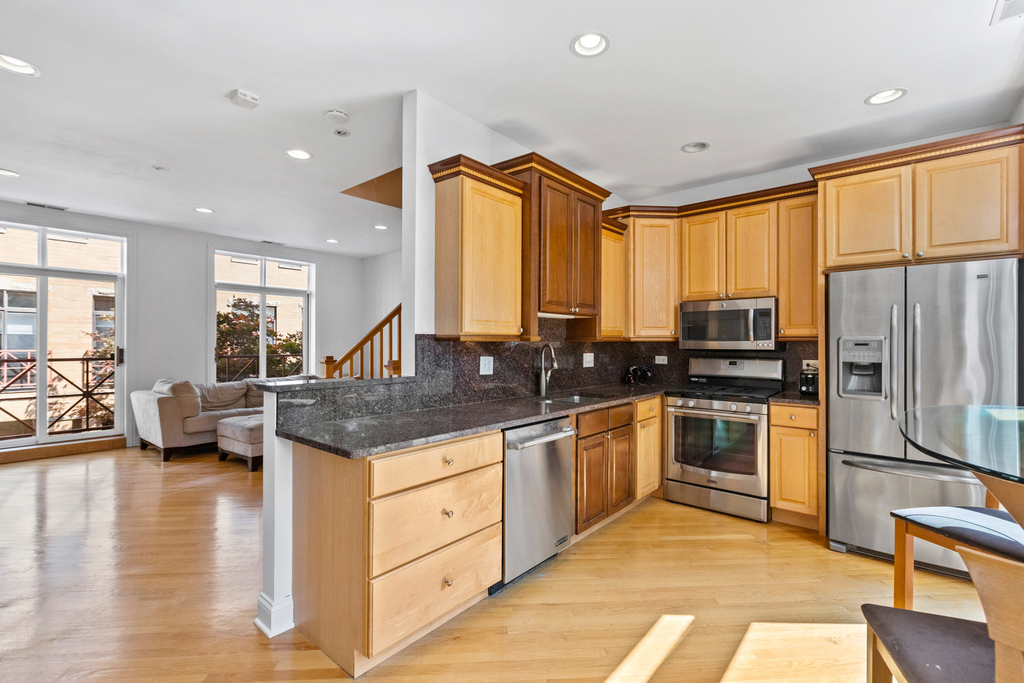 1350 W Byron Street - Photo 3