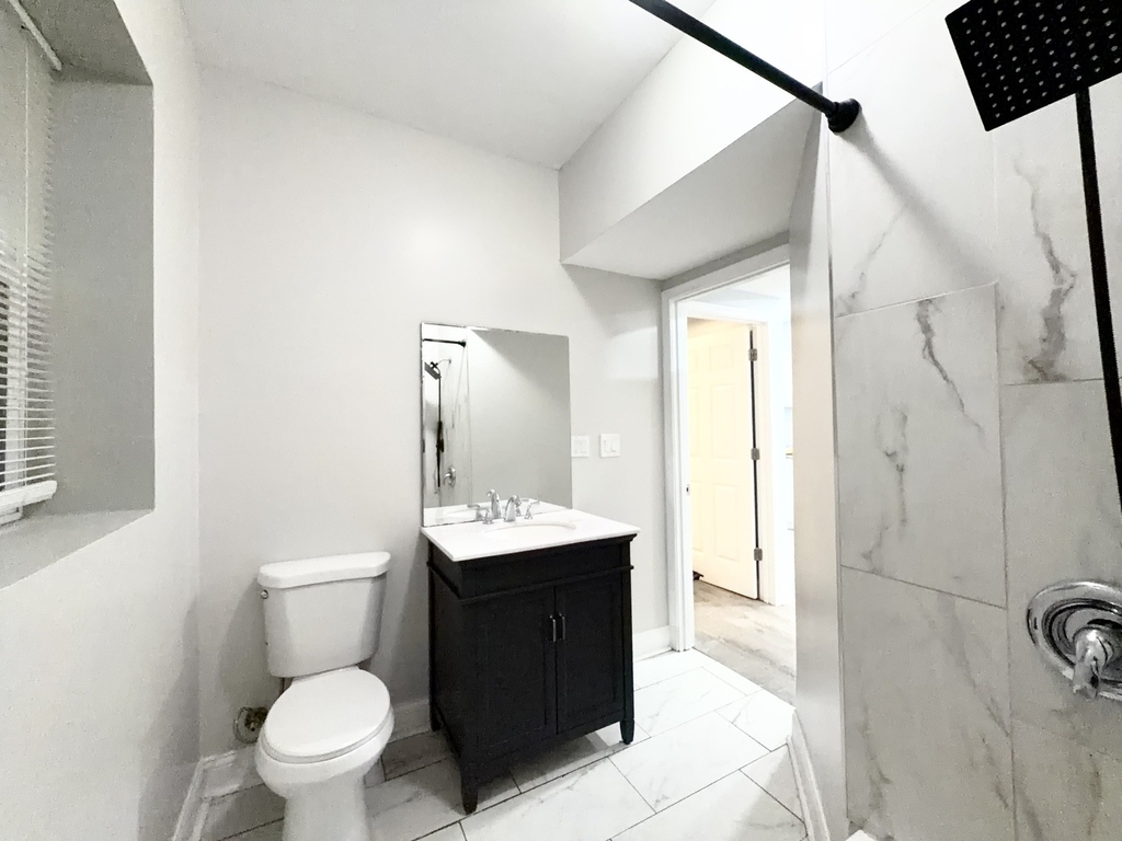 7724 S Essex Avenue - Photo 8