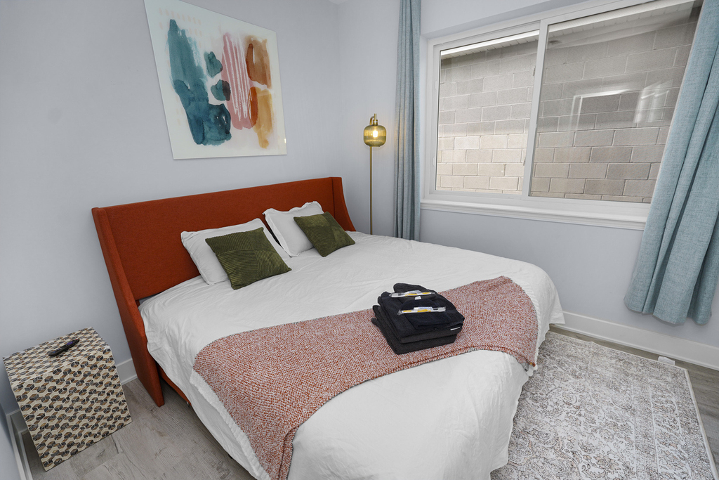 1358 S Fairfield Avenue - Photo 9