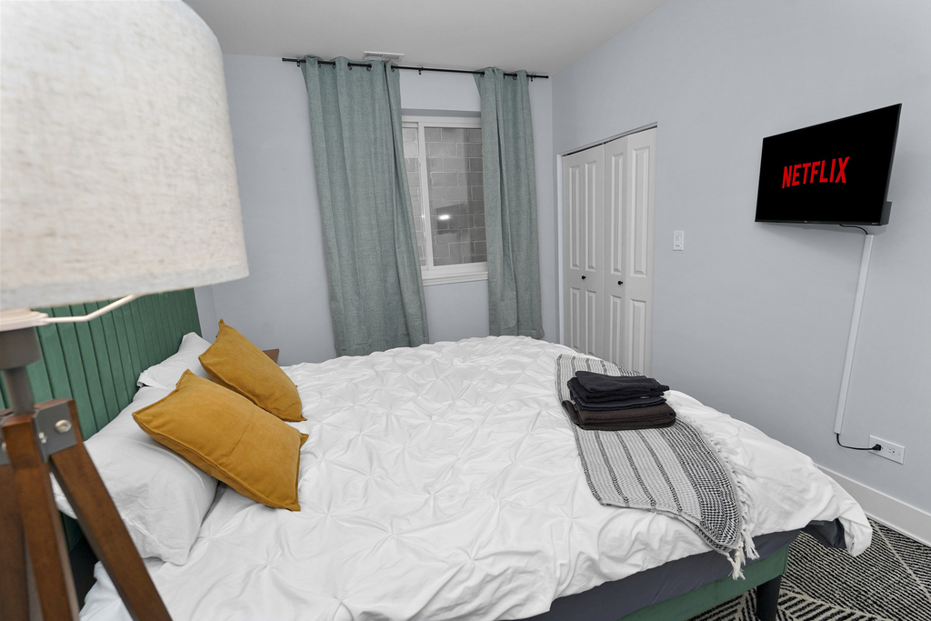 1358 S Fairfield Avenue - Photo 16