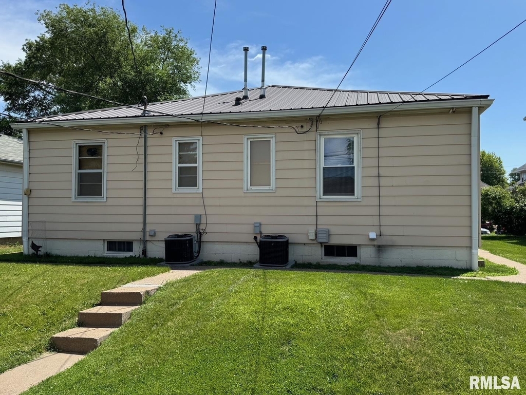 1736 Davie Street - Photo 15