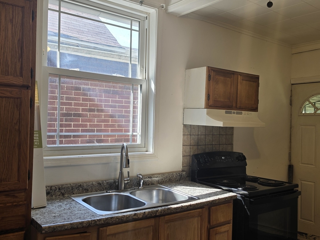 232 W 111th Place - Photo 5
