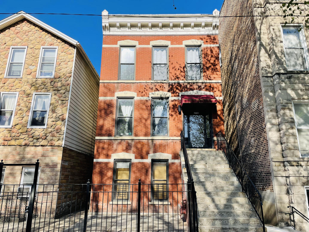 2738 S Princeton Avenue - Photo 0