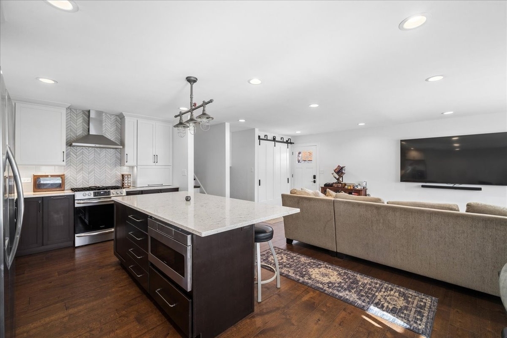 1230 Greenwood Court - Photo 8