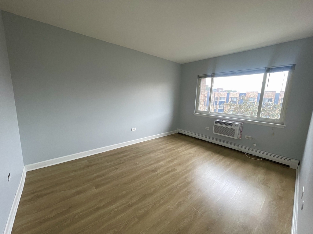 8635 W Foster Avenue - Photo 9