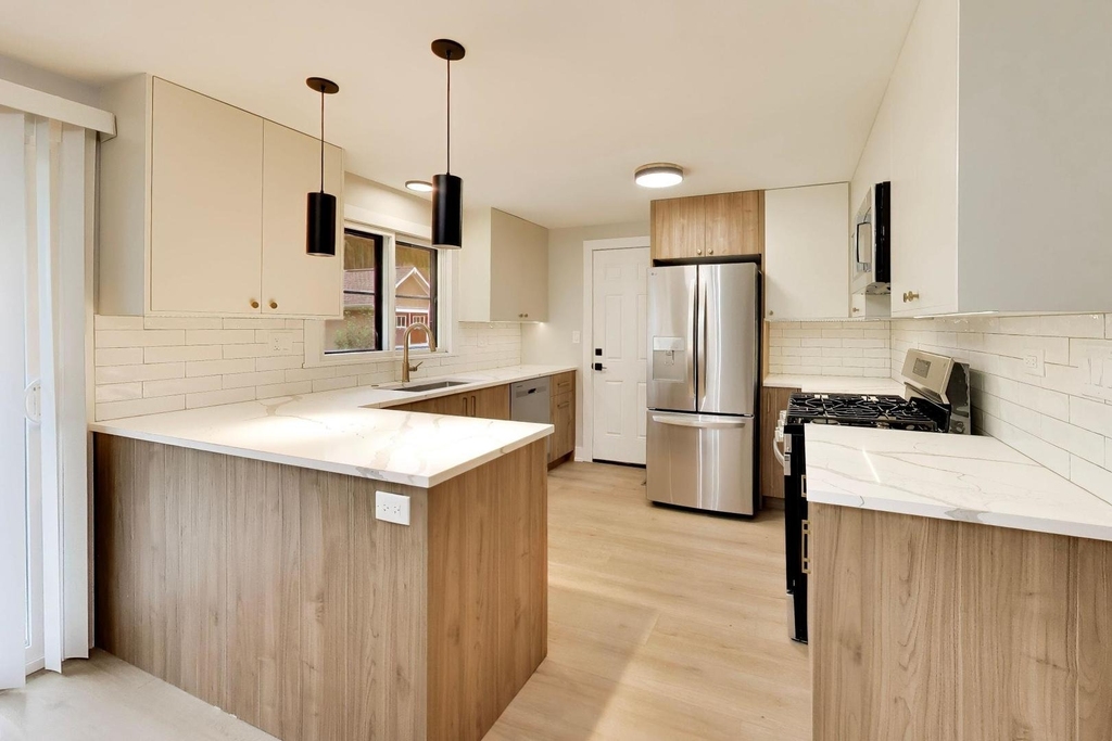 917 Aimtree Place - Photo 4