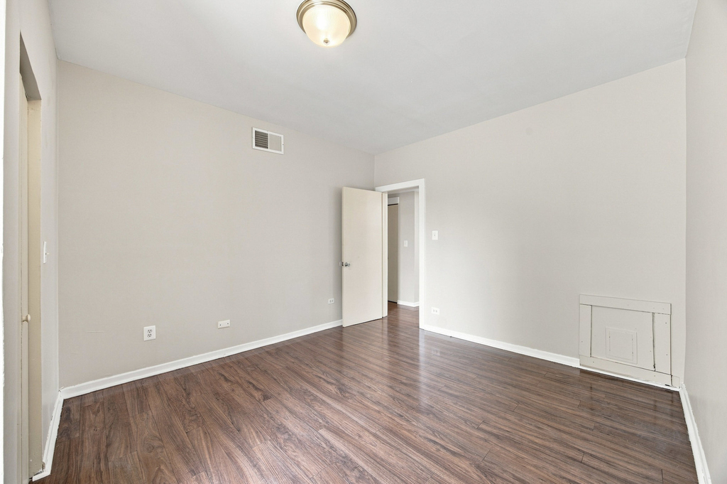 7443-7445 S Paxton Avenue - Photo 12